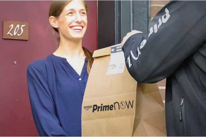 Amazon uses subway to help make deliveries in manhattan