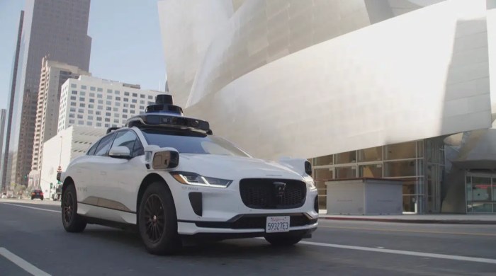 Los angeles demands robotaxi rulemaking powers