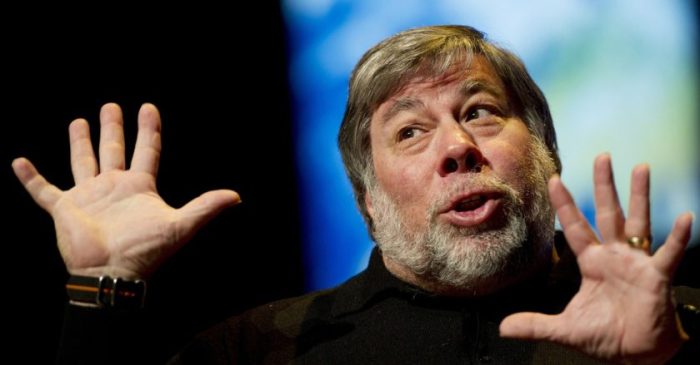 Steve wozniak suggests ditching iphone headphone jack will irk people