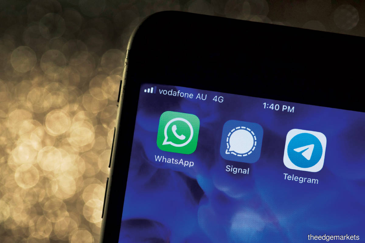 To comply with dma whatsapp and messenger will become interoperable via signal