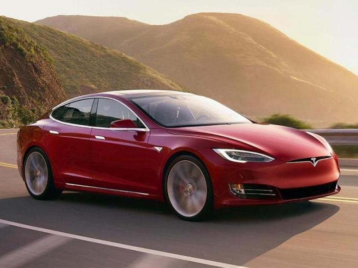 Tesla model s to get autopilot self driving mode soon