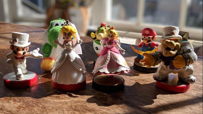 Mario silver edition amiibo figure set to arrive soon