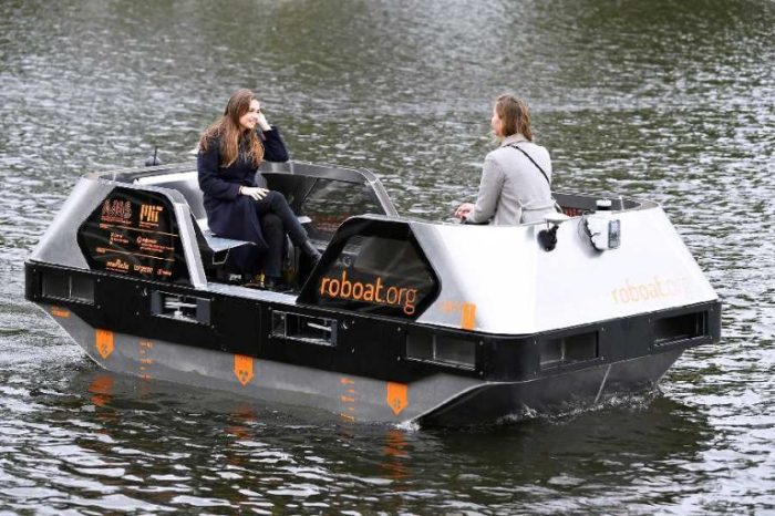 Forget self driving cars amsterdam will soon test self driving boats