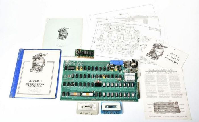 Rare apple i supposedly built by steve jobs fetches over 500000 at auction