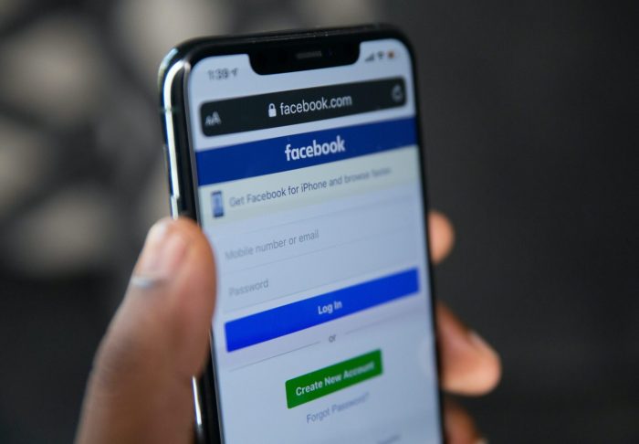 Facebook unveils donate now button