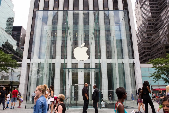 Apple acquires machine learning turi