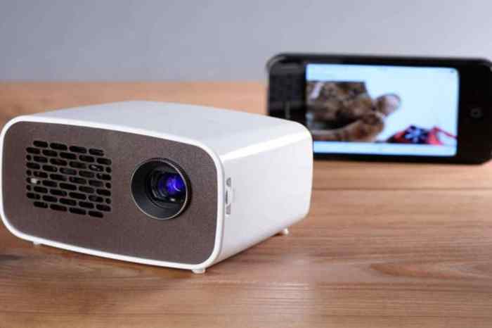 Android 7 1 1 sonys 1700 projector gesture control