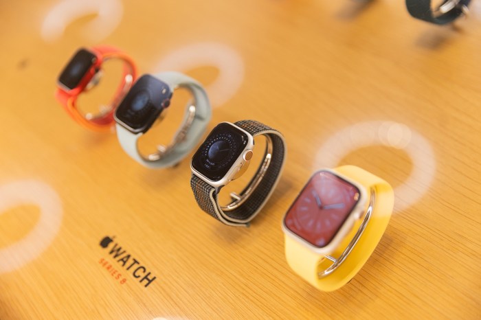 Apple watch helps improve the lives of its deaf users