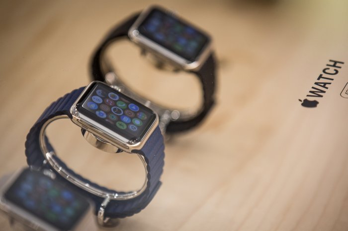 Apple watch 2 rumored to arrive in september or october