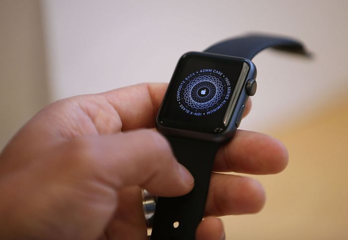 Apple watch unboxing video emerges from hong kong