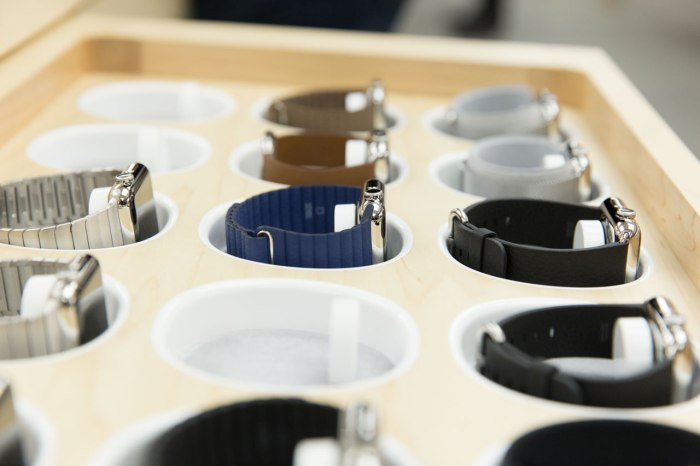 Some apple watch pre orders will ship earlier than expected