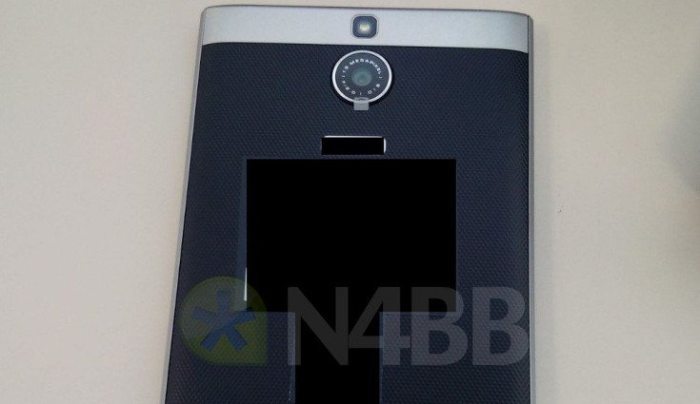 Image of blackberry oslo handset leaked online