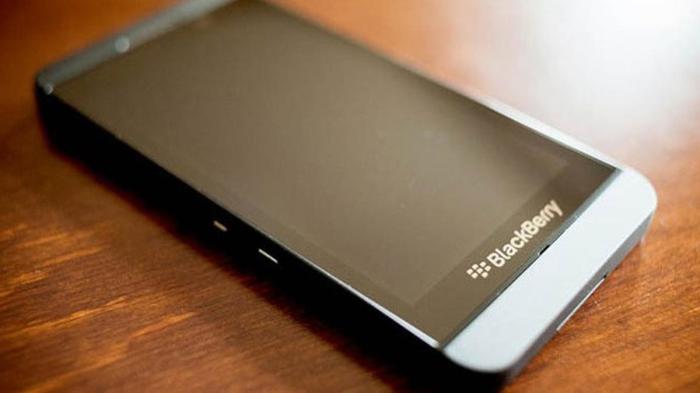 Blackberry z30 apps will automatically be available for the blackberry z3