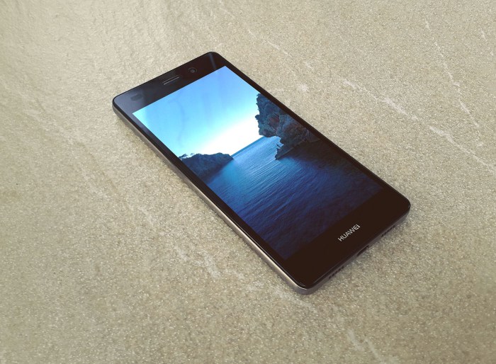 Alleged huawei p8 lite spotted in renders