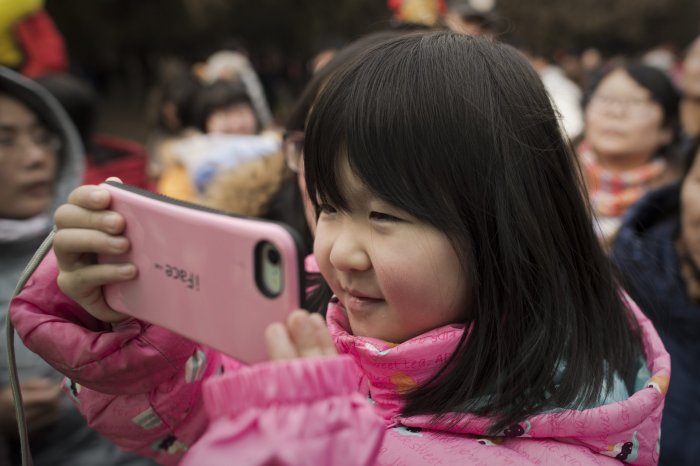 Psychotherapist thinks smartphones are harming our children mentally