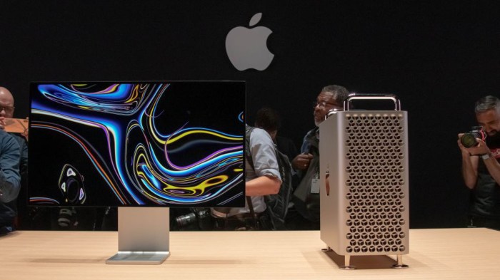 New mac pro gets the unboxing treatment