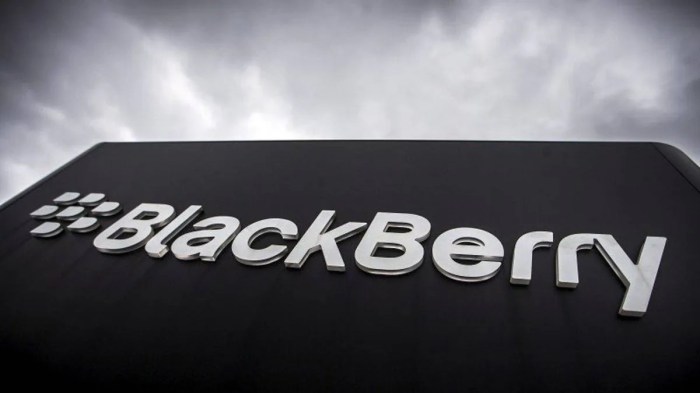 Blackberry sells 1 6 million devices in q4 continues to decline