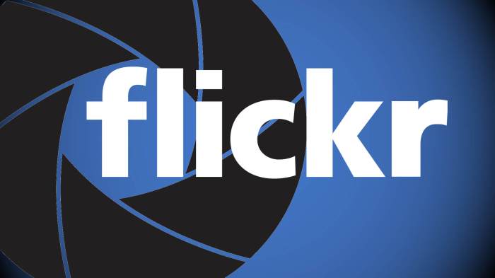 Yahoos flickr tab extension adds beautiful photos to blank pages