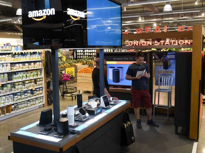 Amazon launch 100 pop up stores