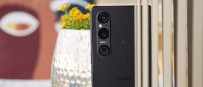 Sony xperia z2s stereo speakers compared against the xperia z1