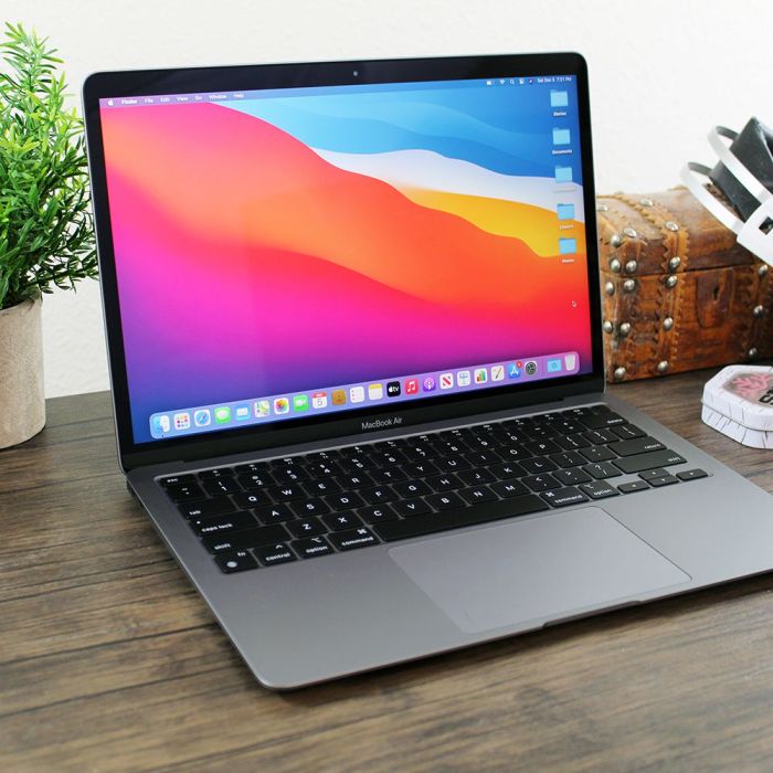 Apple announces new 13 inch and 15 inch macbook air models with m3 chip