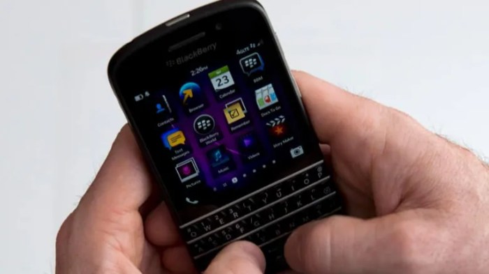 Blackberry quits hardware making business