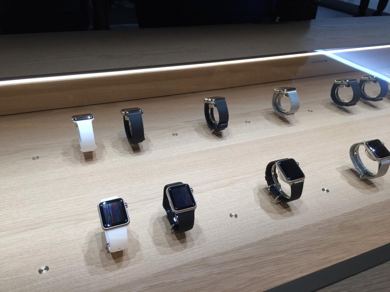 Apple watchs availability in retail stores by reservation only