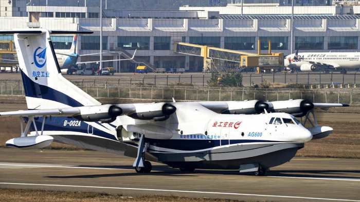 Worlds largest amphibious aircraft maiden flight