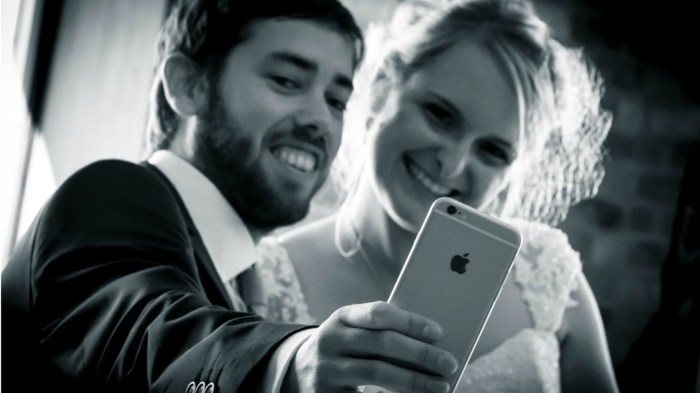 Photographer capture wedding iphone 8 plus