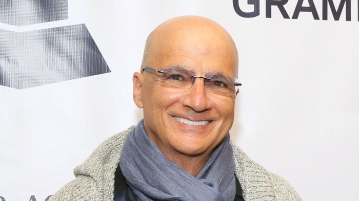 Apple music boss jimmy iovine possibly leaving apple this year