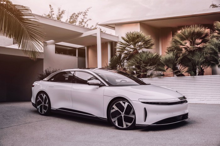 Lucid motors mike bell resigns software digital q1 earnings