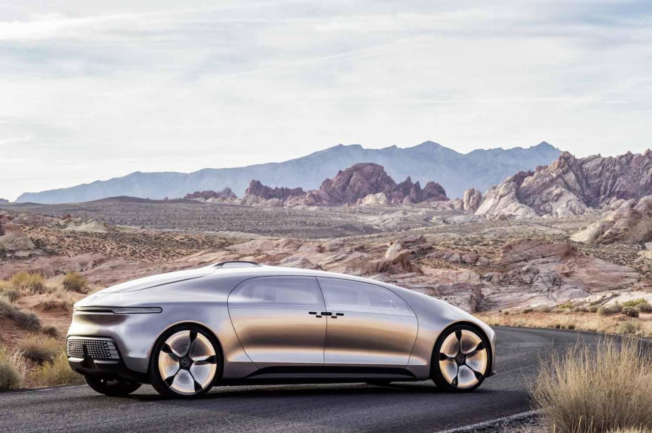 Mercedes shows off f 015 driverless car