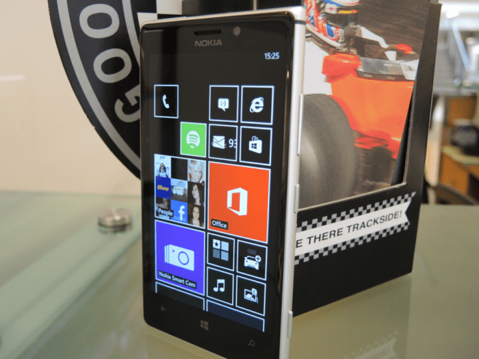 Nokia lumia 1820 and lumia 1525 flagship information leaks