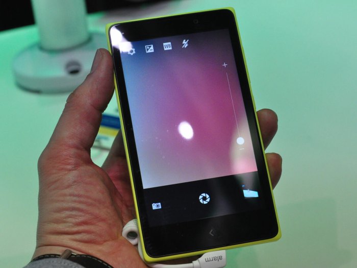 Nokia x and xl android phones hands on