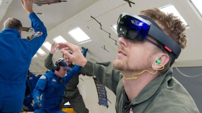 Apple hire nasa ar expert