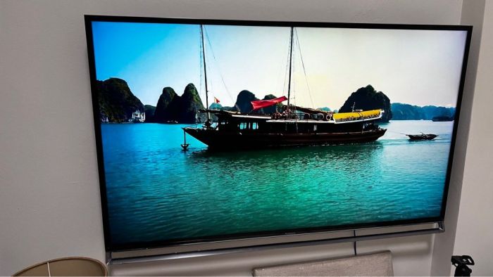 Panasonic lifescreen ax800 4k tv series unveiled