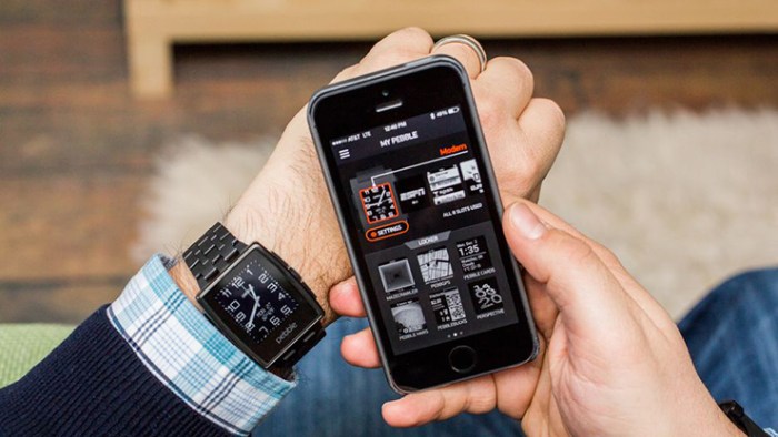 Pebble steel smartwatch with new apps