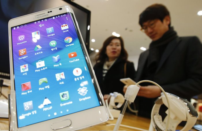 Samsung galaxy s6 ties with galaxy note for best display