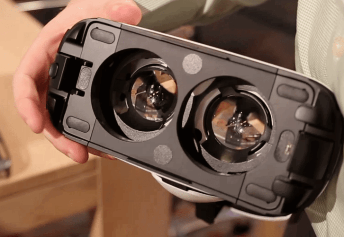 Samsung improves gear vr headset paints it black