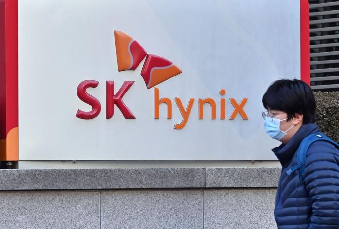 Memory chip maker sk hynix a shareholder of kioxia opposes a merger with western digital