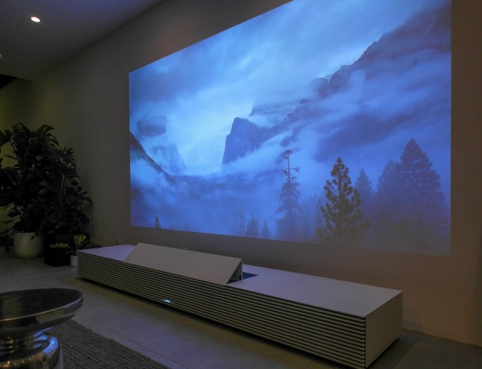 Sony ultra short throw projector hands on