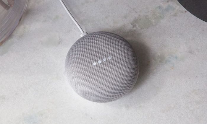 Google home mini crash volume