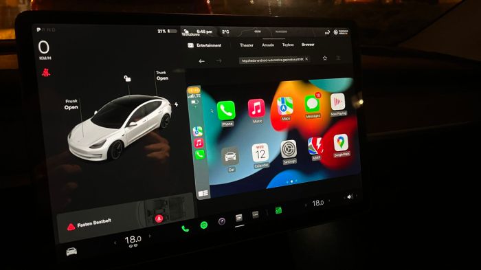 Tesla keeping mum on involvement with apples carplay