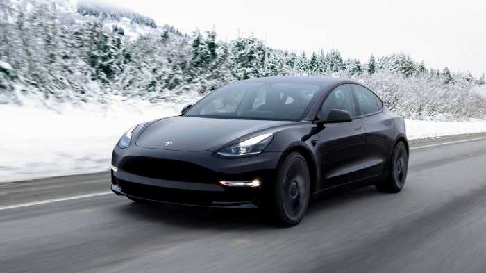 Federal ev tax credit changes tesla ford