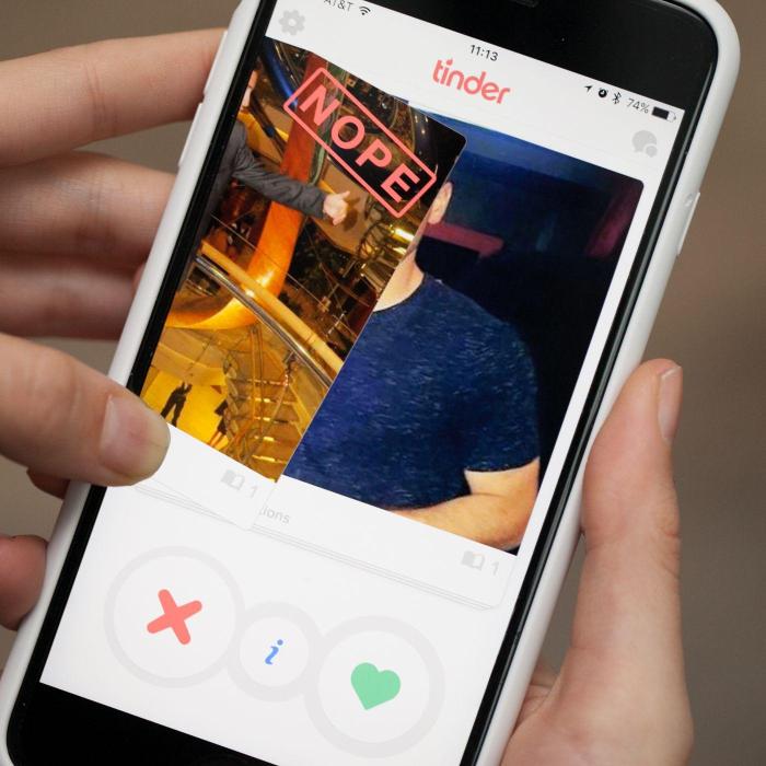 Bescene tinder style networking app for filmmakers