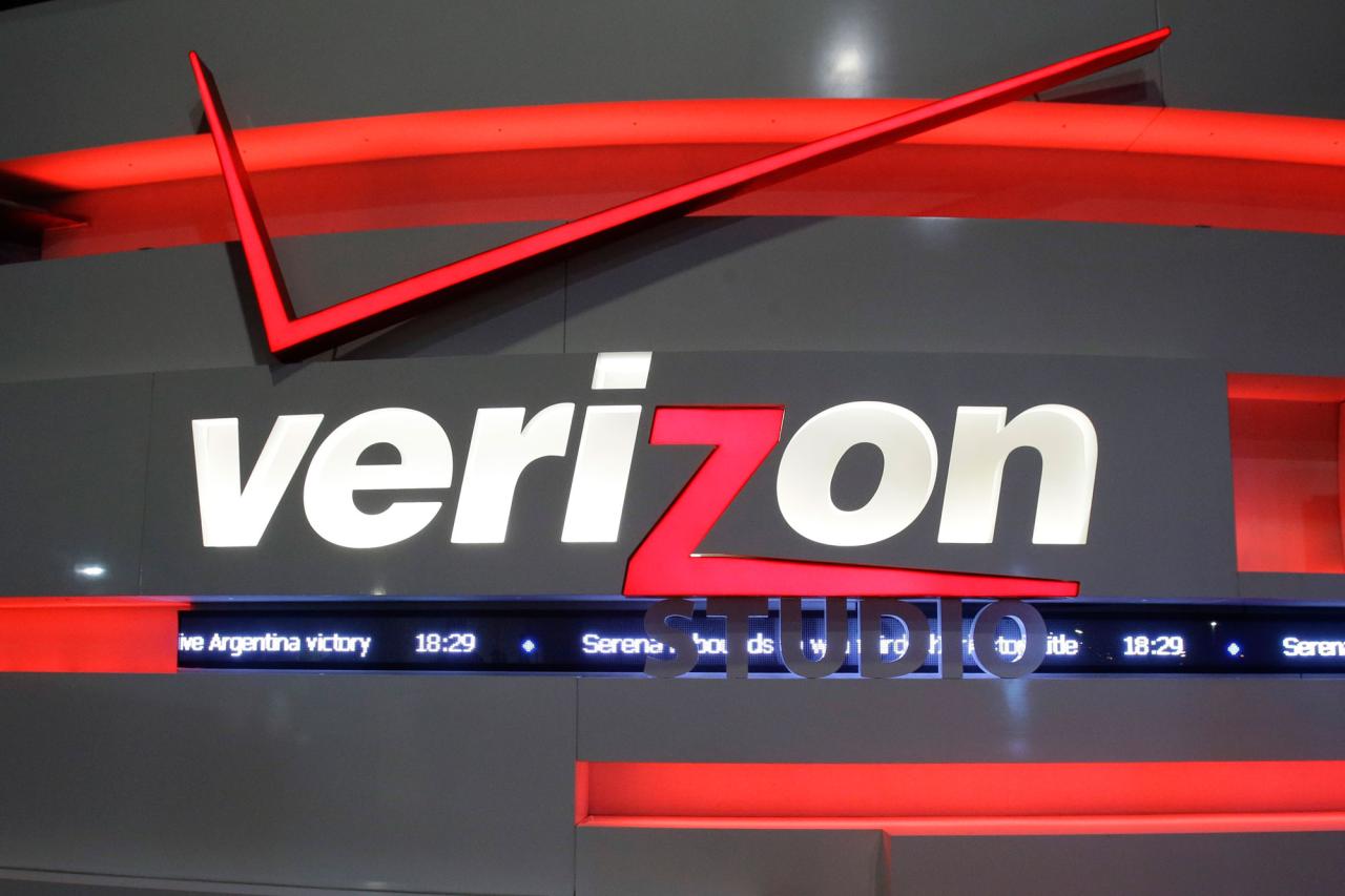 Verizon announces plans to acquire aol