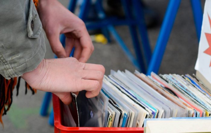 Uk launches official vinyl charts as sales continue to increase