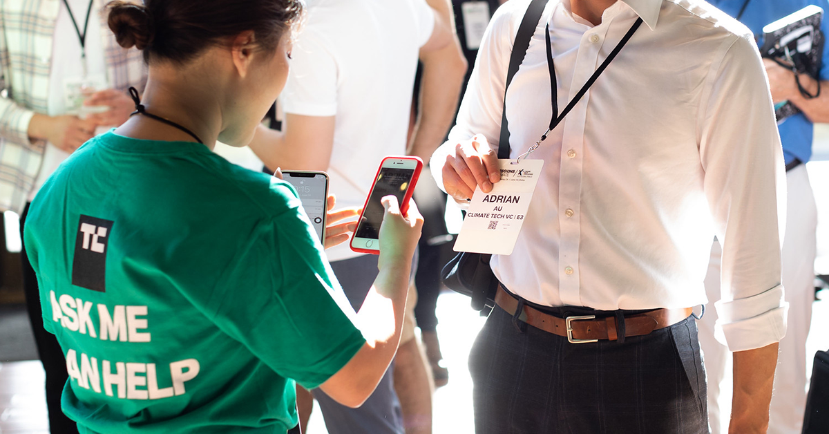 Volunteer at techcrunch early stage in boston