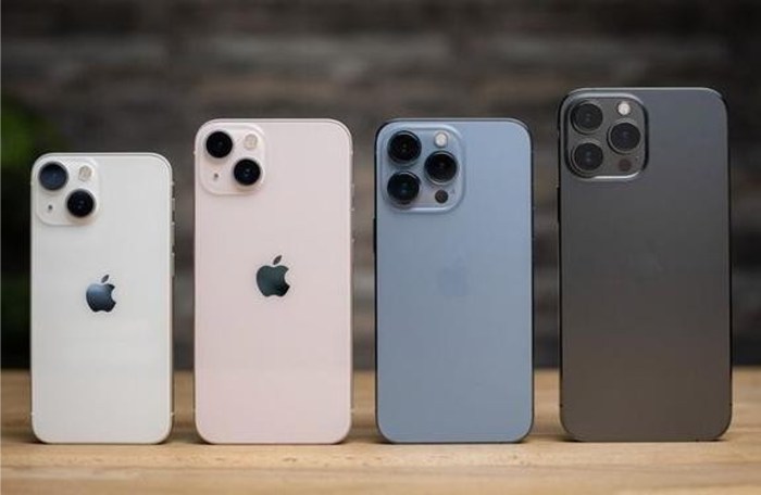 2018 iphone use same camera lens design