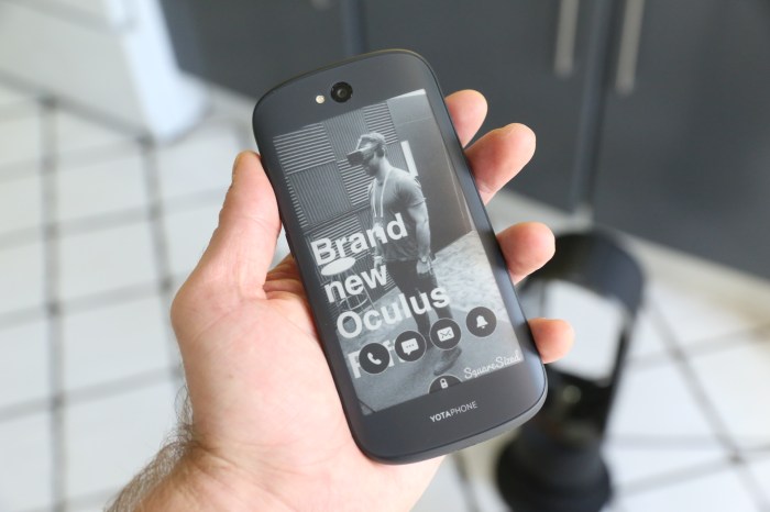 Yotaphone confirms indiegogo campaign for yotaphone 2 u s release